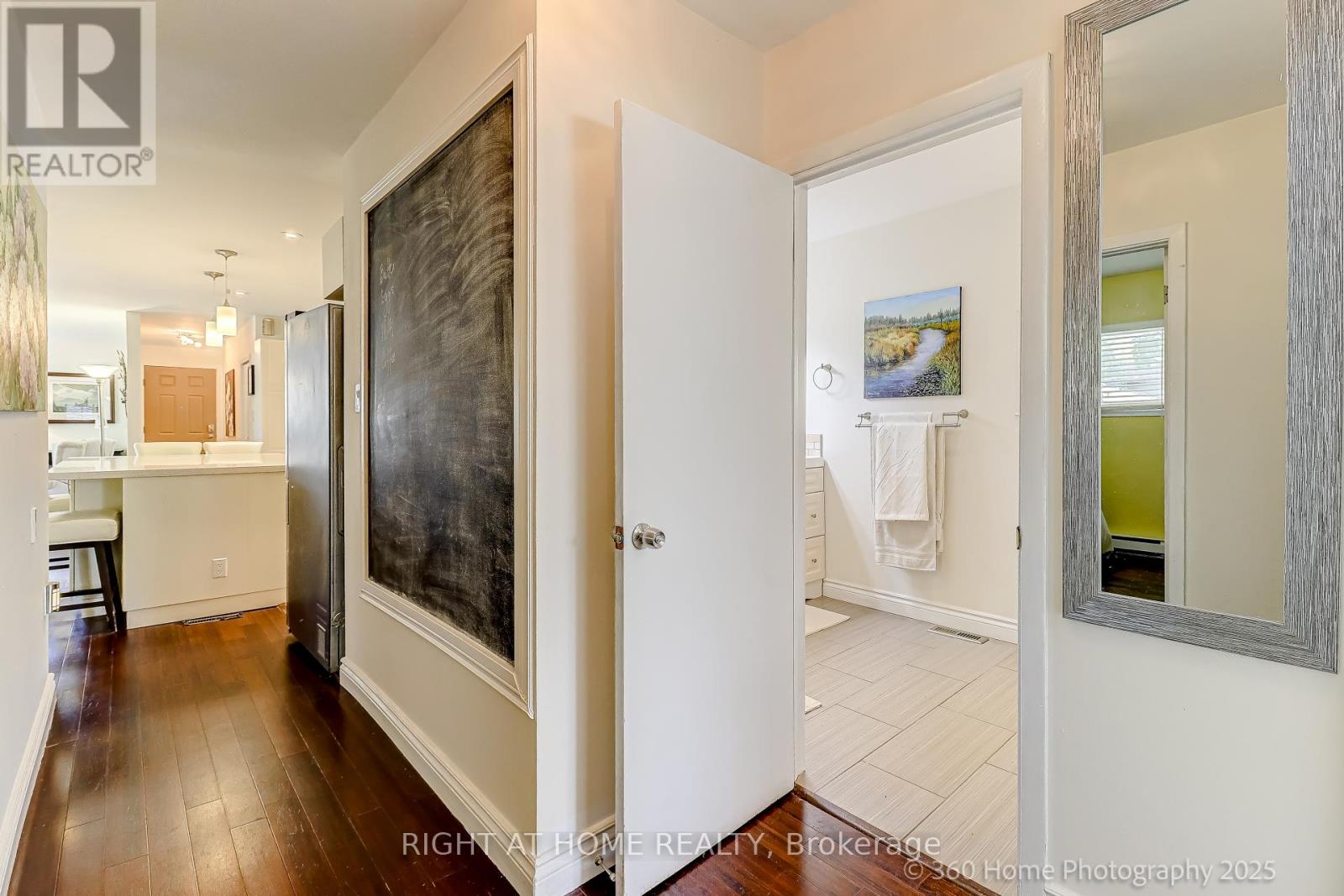 209 Wynhurst Road, Georgina, Ontario  L4P 2R6 - Photo 18 - N12441868