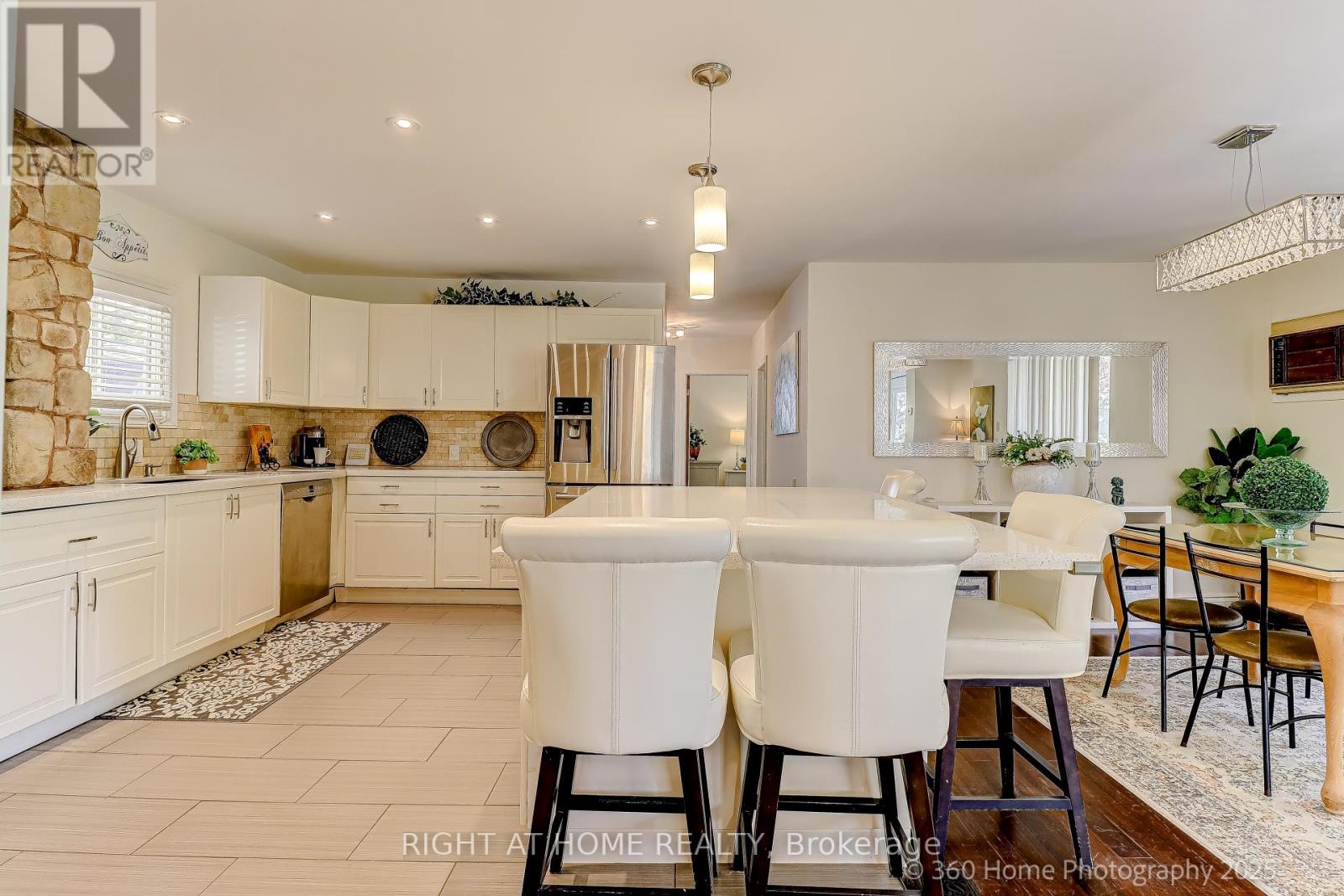 209 Wynhurst Road, Georgina, Ontario  L4P 2R6 - Photo 12 - N12441868