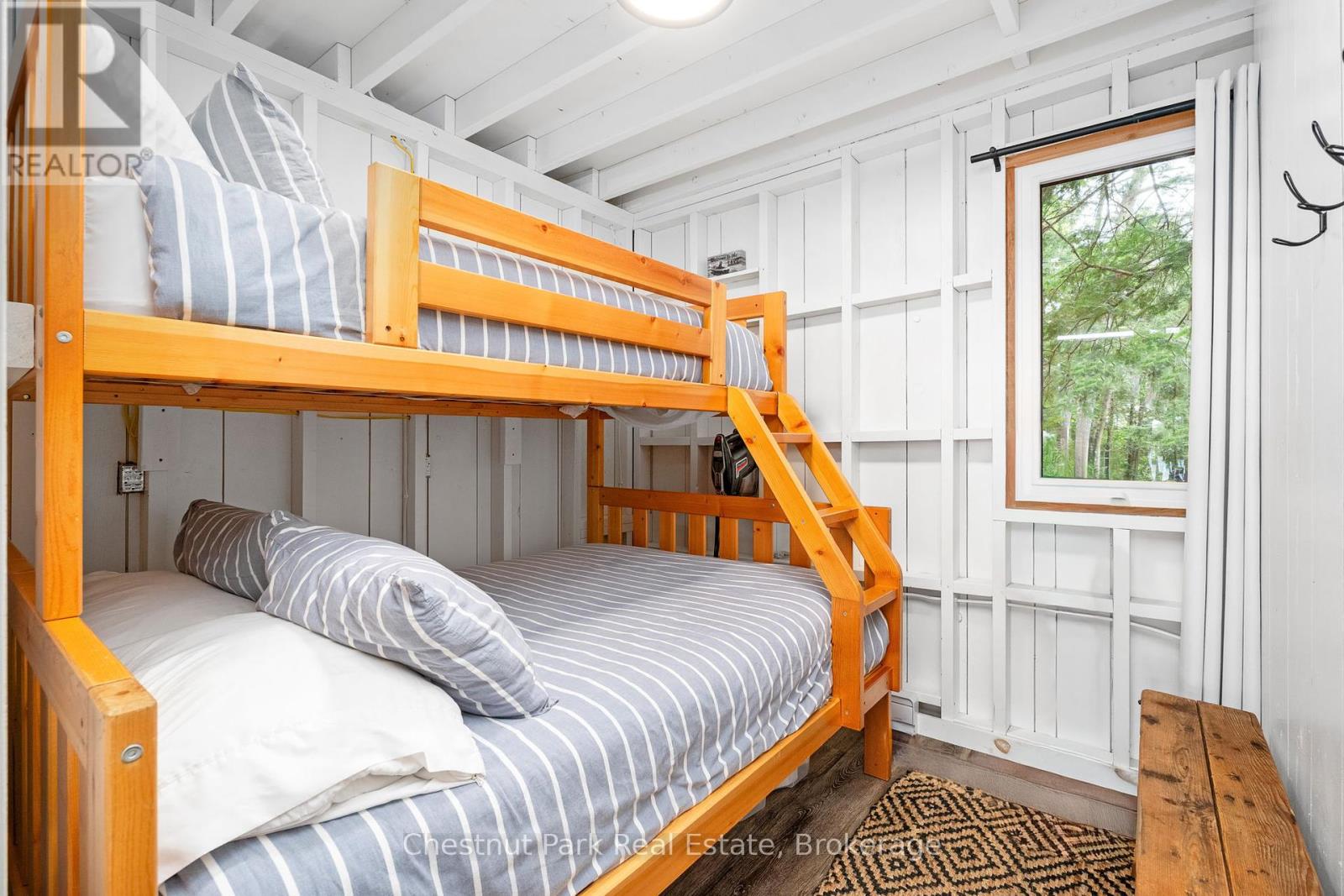 517 Mohawk Road, Georgian Bay, Ontario  L0K 1S0 - Photo 16 - X12444443