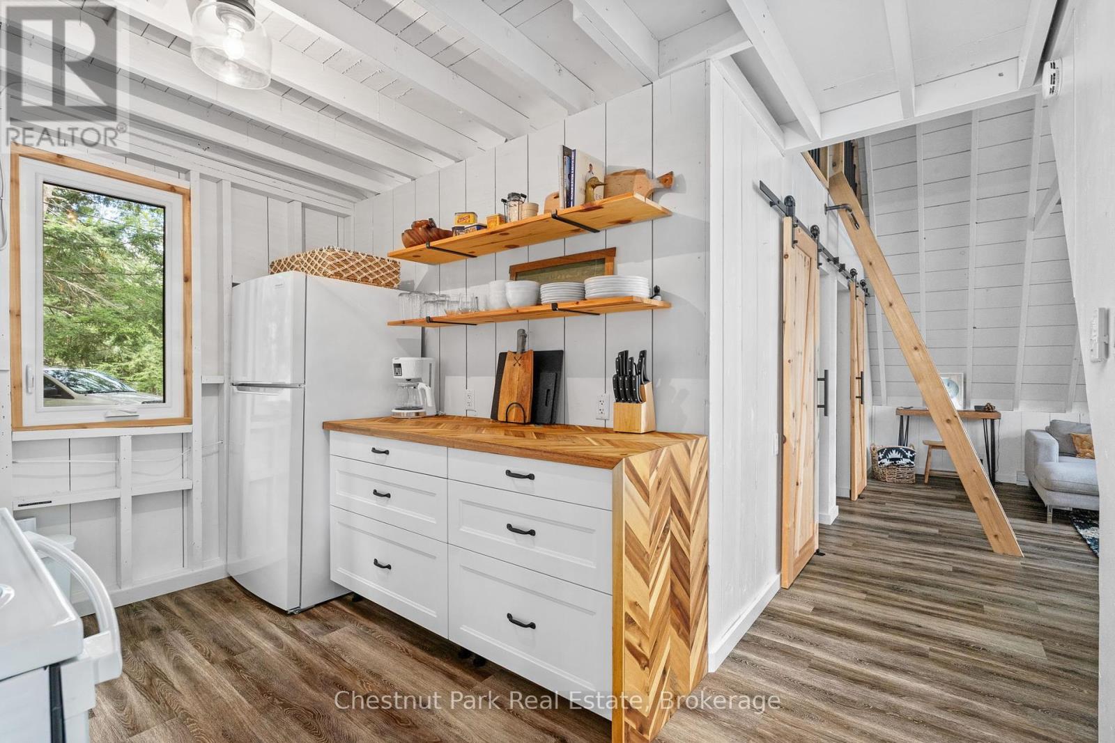 517 Mohawk Road, Georgian Bay, Ontario  L0K 1S0 - Photo 19 - X12444443