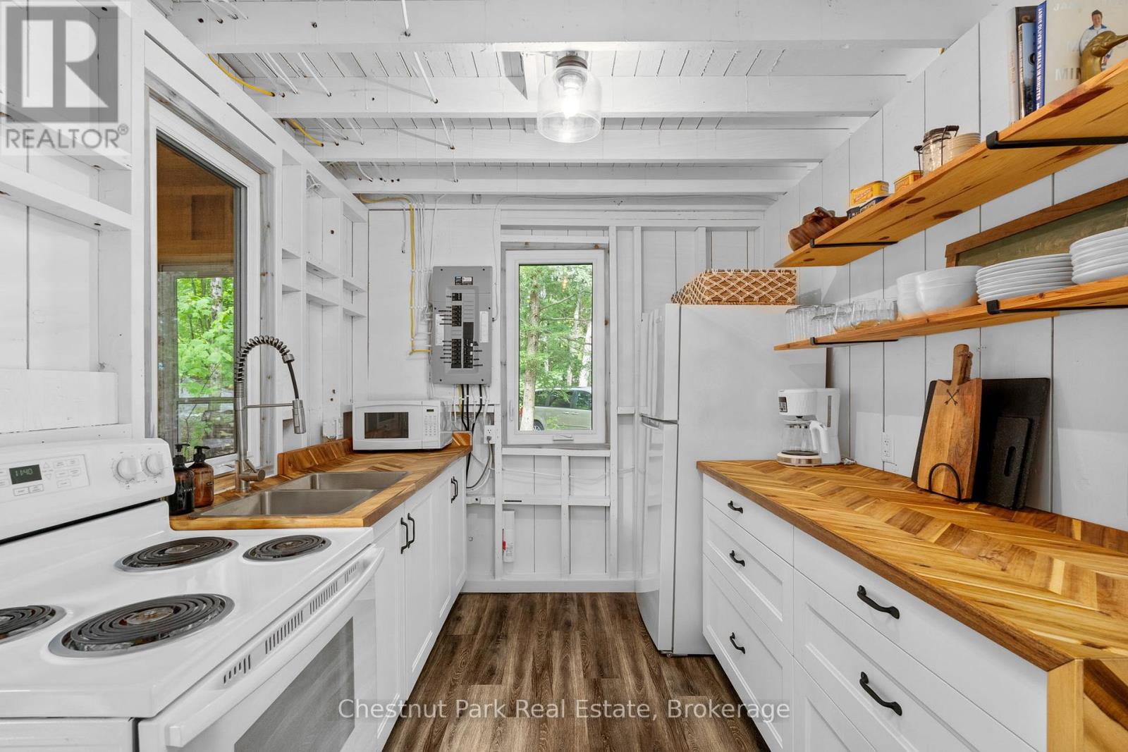 517 Mohawk Road, Georgian Bay, Ontario  L0K 1S0 - Photo 20 - X12444443