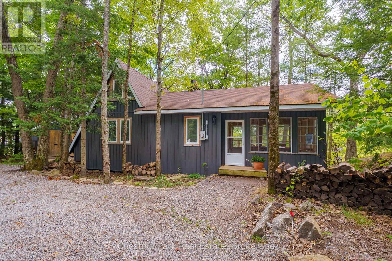 517 Mohawk Road, Georgian Bay, Ontario  L0K 1S0 - Photo 9 - X12444443