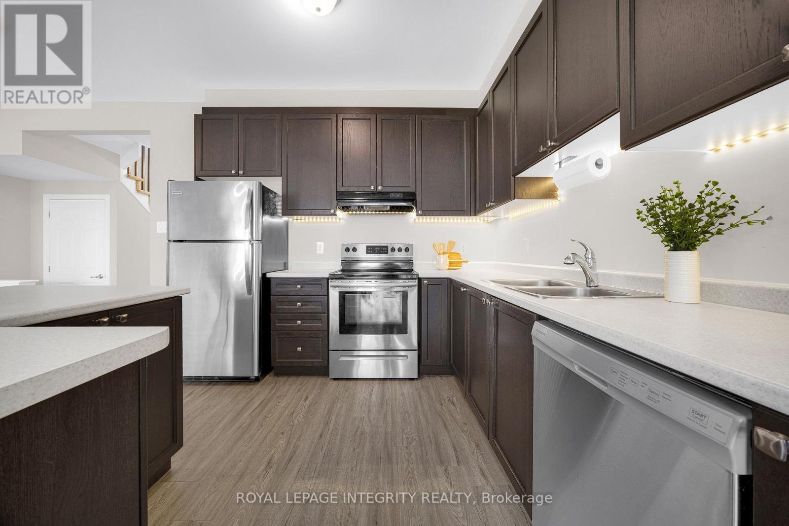 215 Merak Way, Ottawa, Ontario  K2J 6N7 - Photo 16 - X12444435