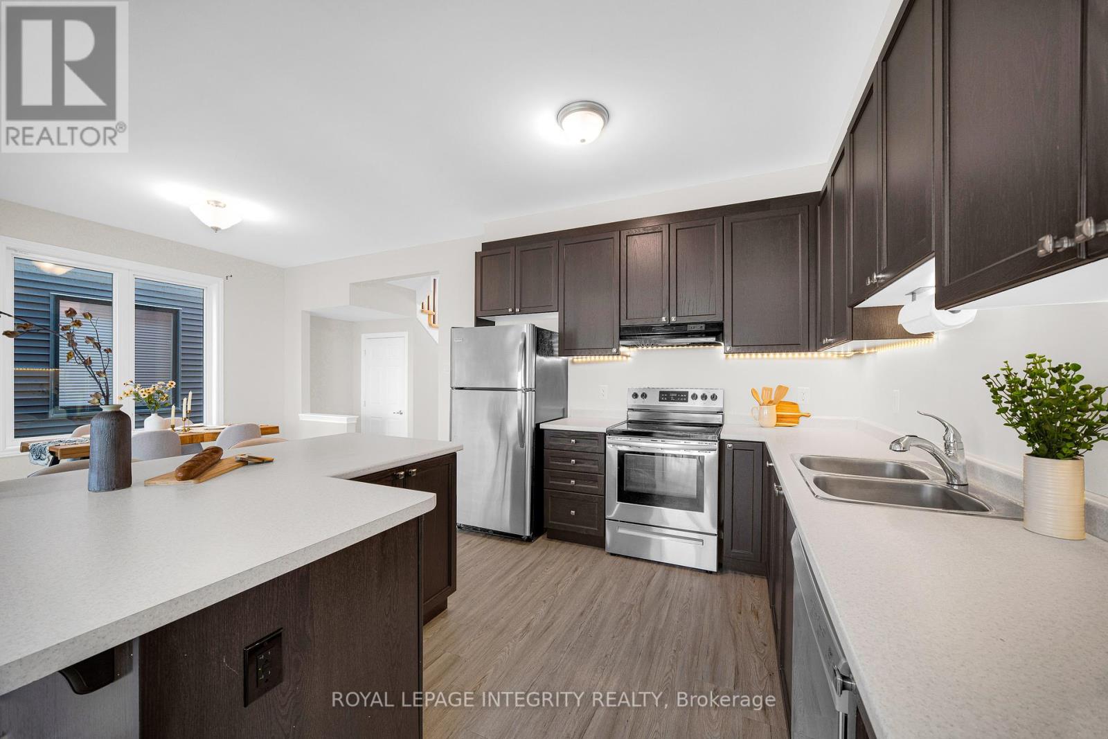 215 Merak Way, Ottawa, Ontario  K2J 6N7 - Photo 17 - X12444435