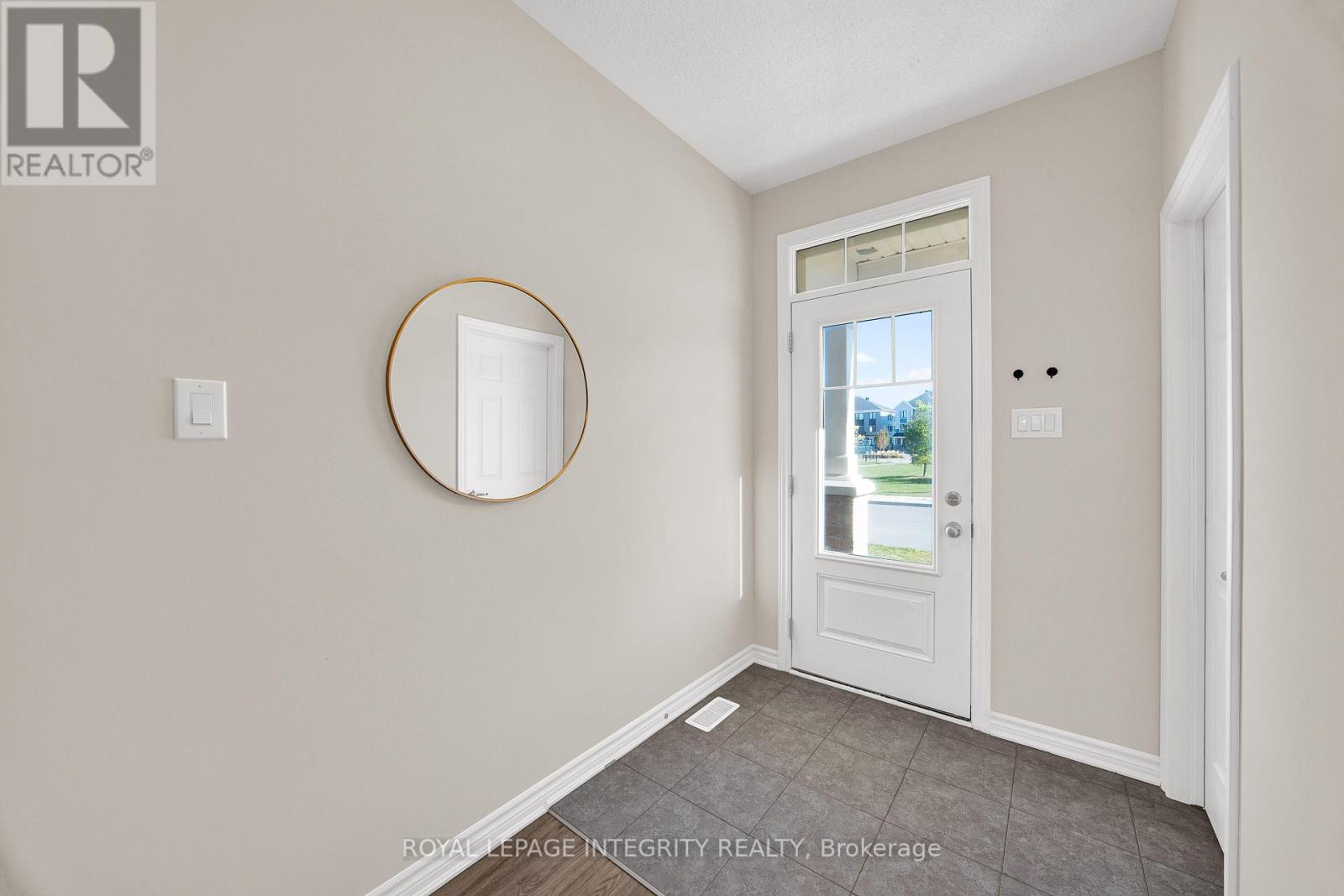 215 Merak Way, Ottawa, Ontario  K2J 6N7 - Photo 3 - X12444435