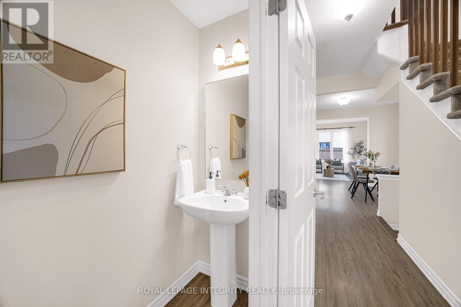 215 Merak Way, Ottawa, Ontario  K2J 6N7 - Photo 6 - X12444435