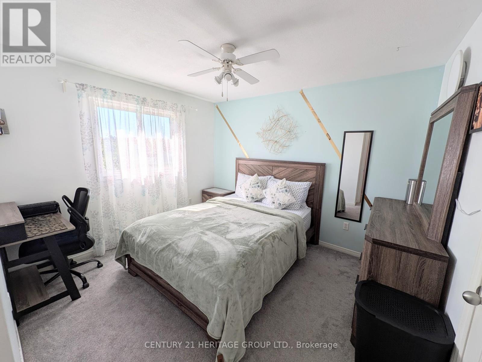66 Bastille Street, Hamilton, Ontario  L9B 2G9 - Photo 18 - X12444293