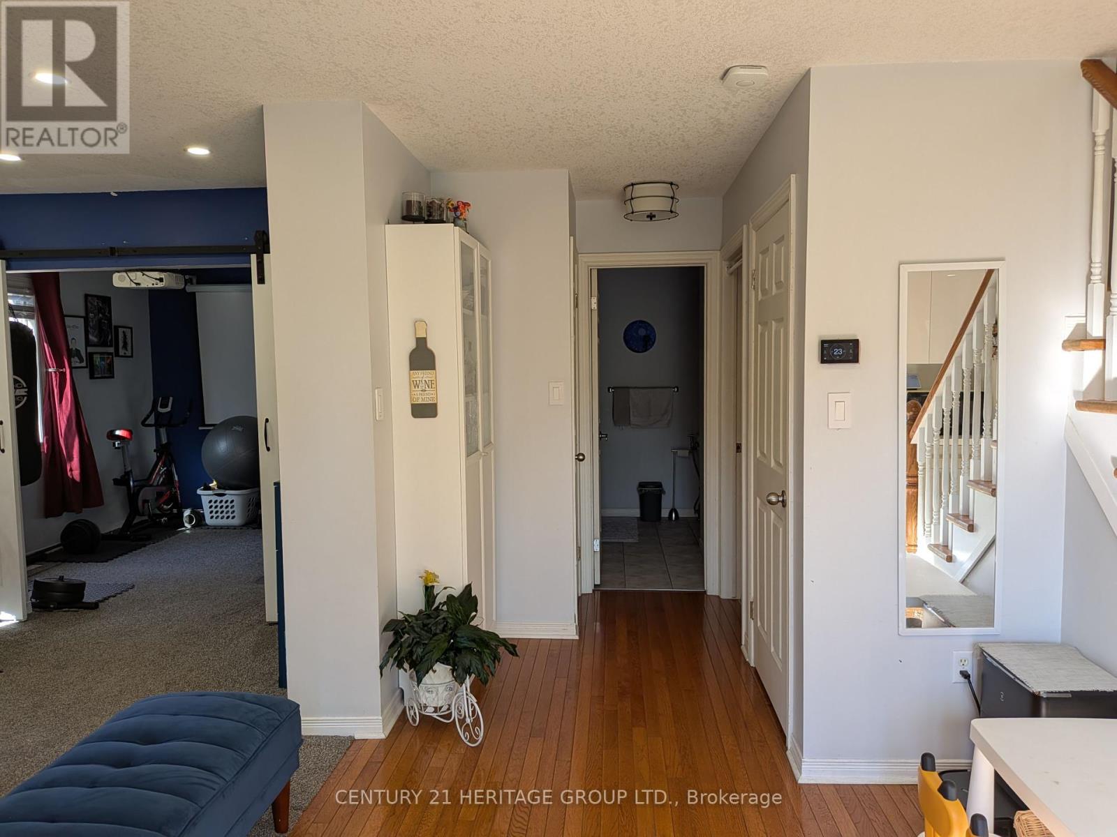 66 Bastille Street, Hamilton, Ontario  L9B 2G9 - Photo 13 - X12444293