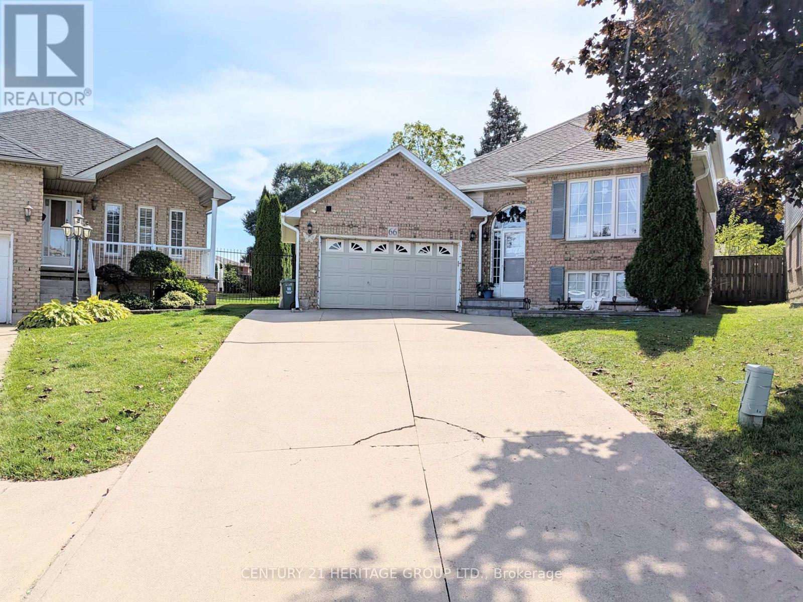 66 BASTILLE STREET, Hamilton, Ontario