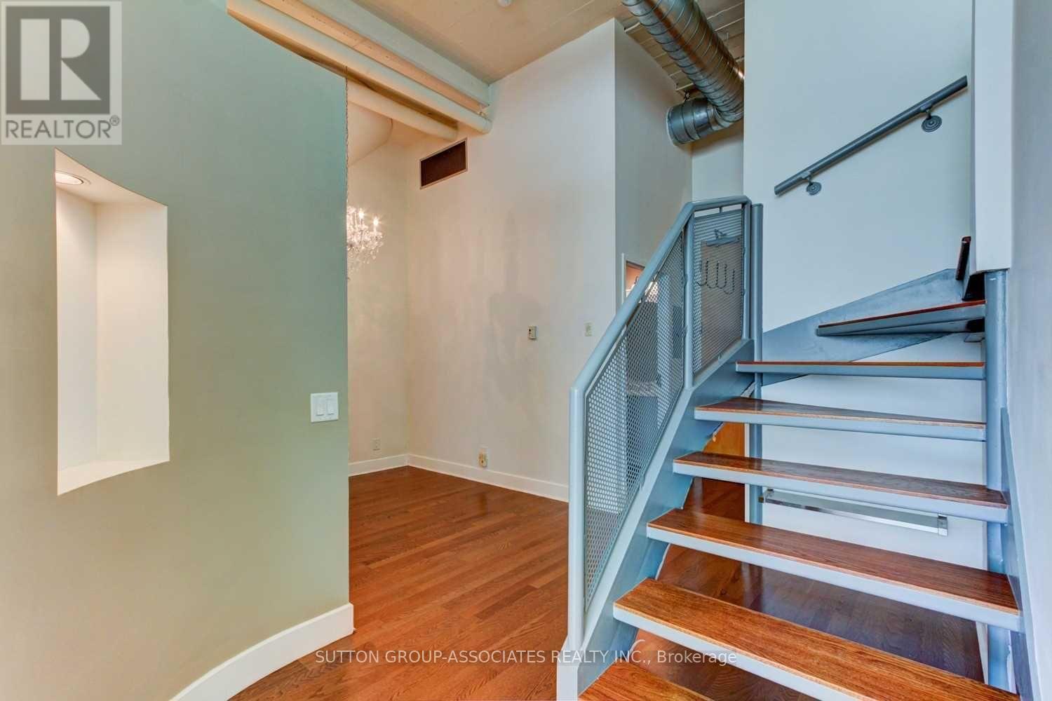 209 - 1001 Roselawn Avenue, Toronto, Ontario  M6B 4M4 - Photo 10 - W12444369