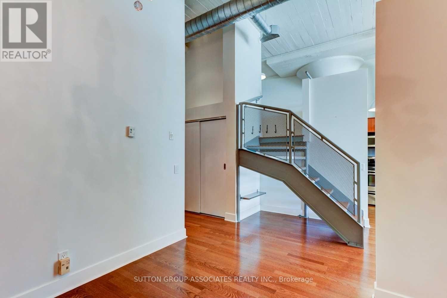 209 - 1001 Roselawn Avenue, Toronto, Ontario  M6B 4M4 - Photo 14 - W12444369