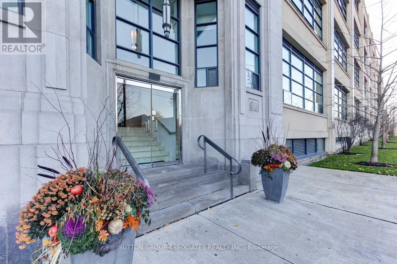 209 - 1001 Roselawn Avenue, Toronto, Ontario  M6B 4M4 - Photo 18 - W12444369