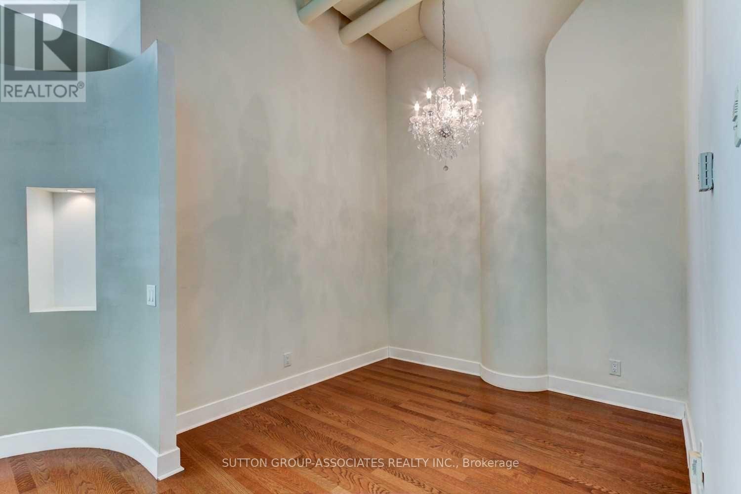 209 - 1001 Roselawn Avenue, Toronto, Ontario  M6B 4M4 - Photo 5 - W12444369