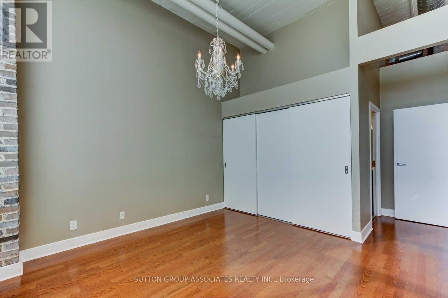 209 - 1001 Roselawn Avenue, Toronto, Ontario  M6B 4M4 - Photo 8 - W12444369