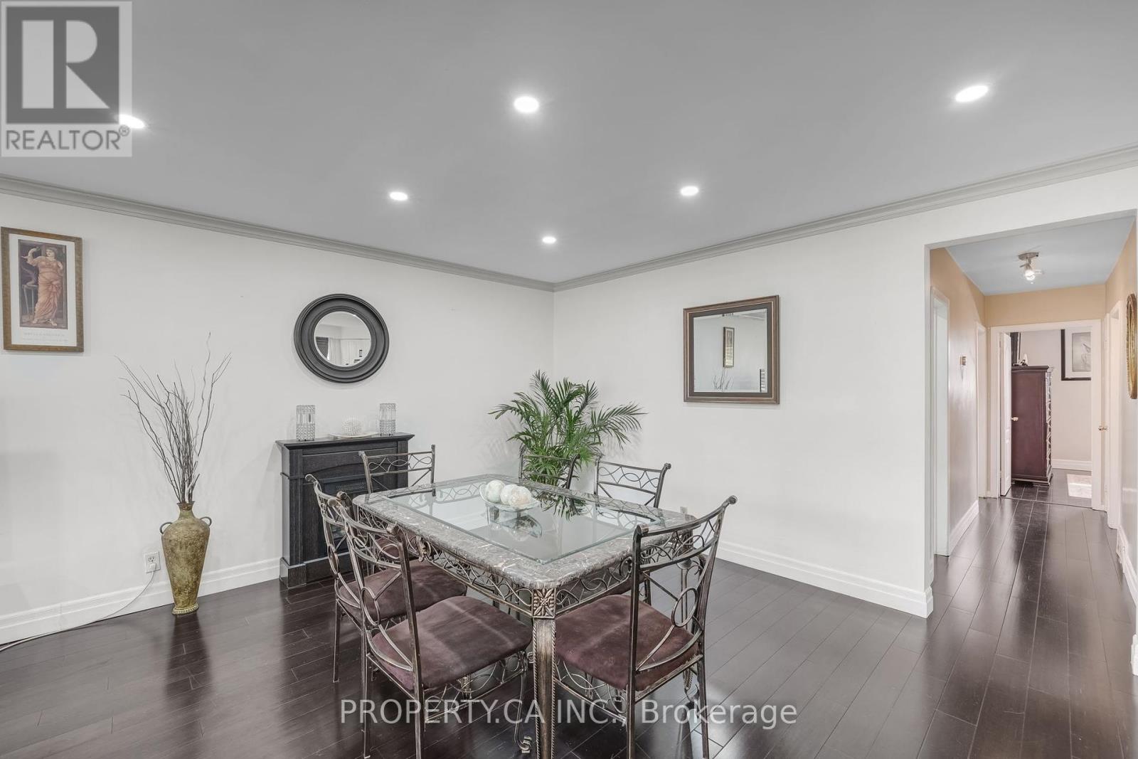 94 Bamford Crescent, Toronto (Black Creek), Ontario  M3N 1T8 - Photo 15 - W12444371