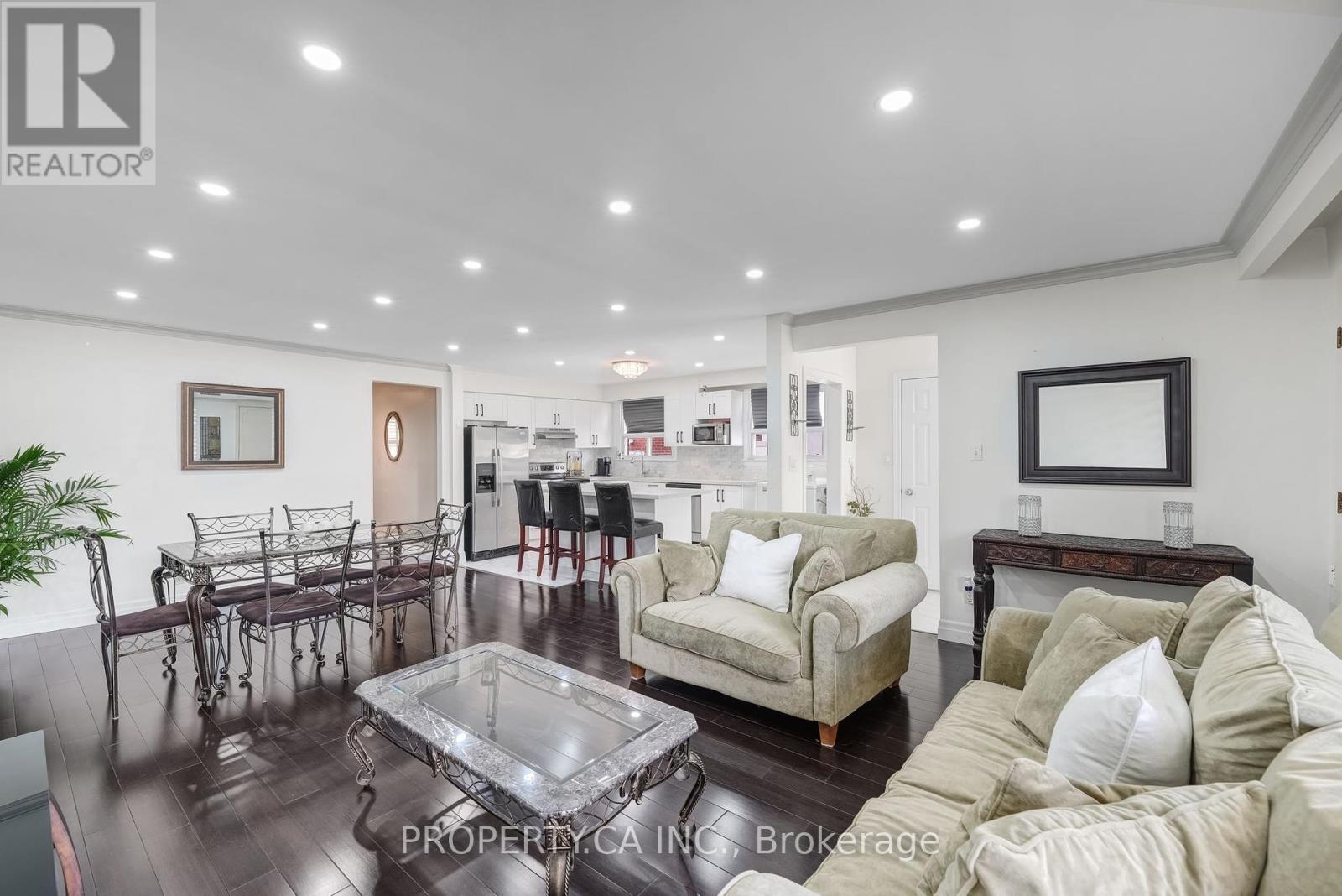 94 Bamford Crescent, Toronto (Black Creek), Ontario  M3N 1T8 - Photo 16 - W12444371