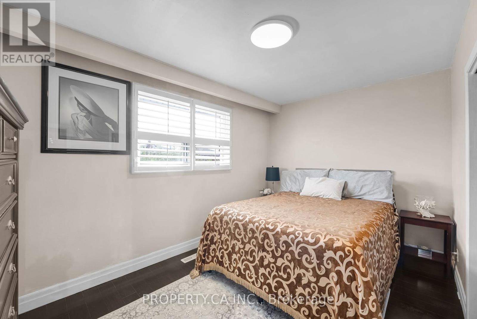 94 Bamford Crescent, Toronto (Black Creek), Ontario  M3N 1T8 - Photo 24 - W12444371