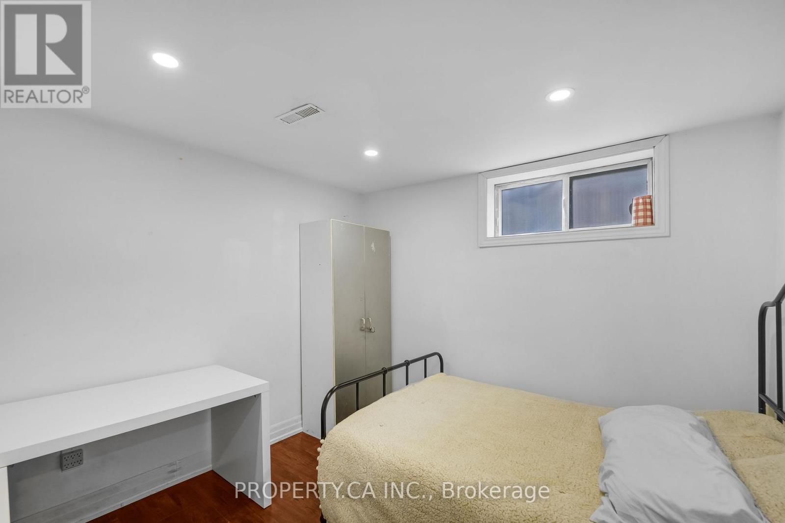 94 Bamford Crescent, Toronto (Black Creek), Ontario  M3N 1T8 - Photo 26 - W12444371