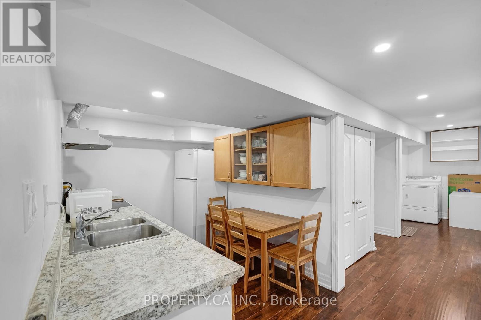 94 Bamford Crescent, Toronto (Black Creek), Ontario  M3N 1T8 - Photo 32 - W12444371