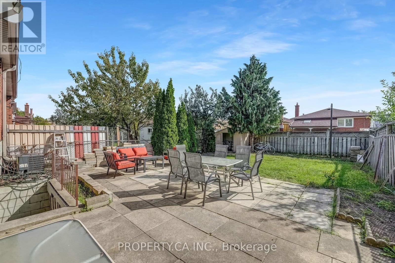 94 Bamford Crescent, Toronto (Black Creek), Ontario  M3N 1T8 - Photo 37 - W12444371