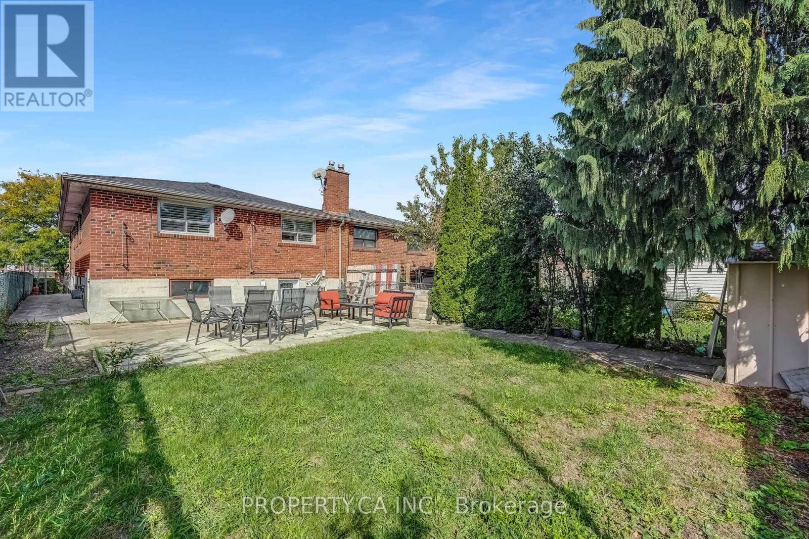 94 Bamford Crescent, Toronto (Black Creek), Ontario  M3N 1T8 - Photo 39 - W12444371