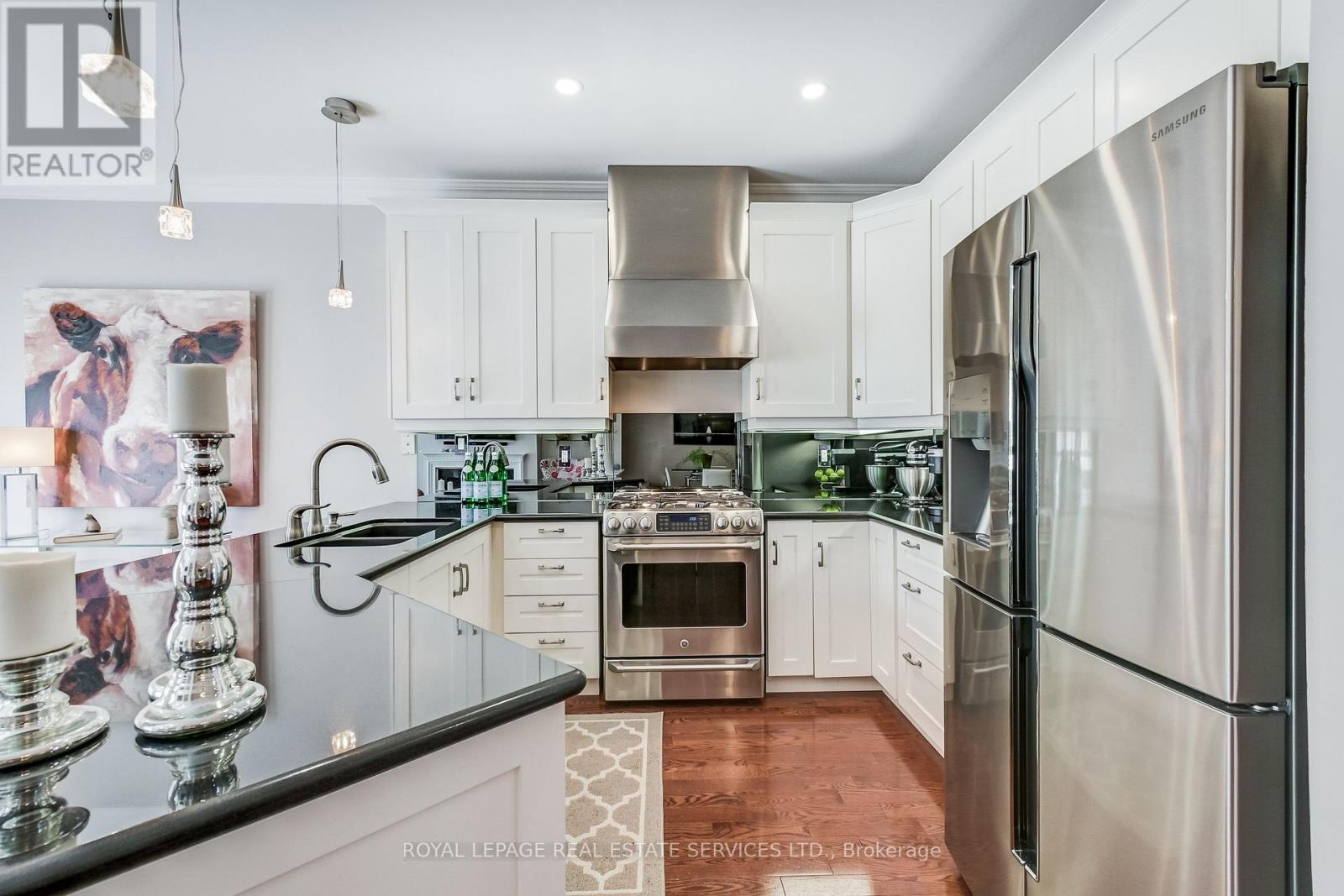 1242 Agram Drive, Oakville, Ontario  L6H 7N9 - Photo 12 - W12444387