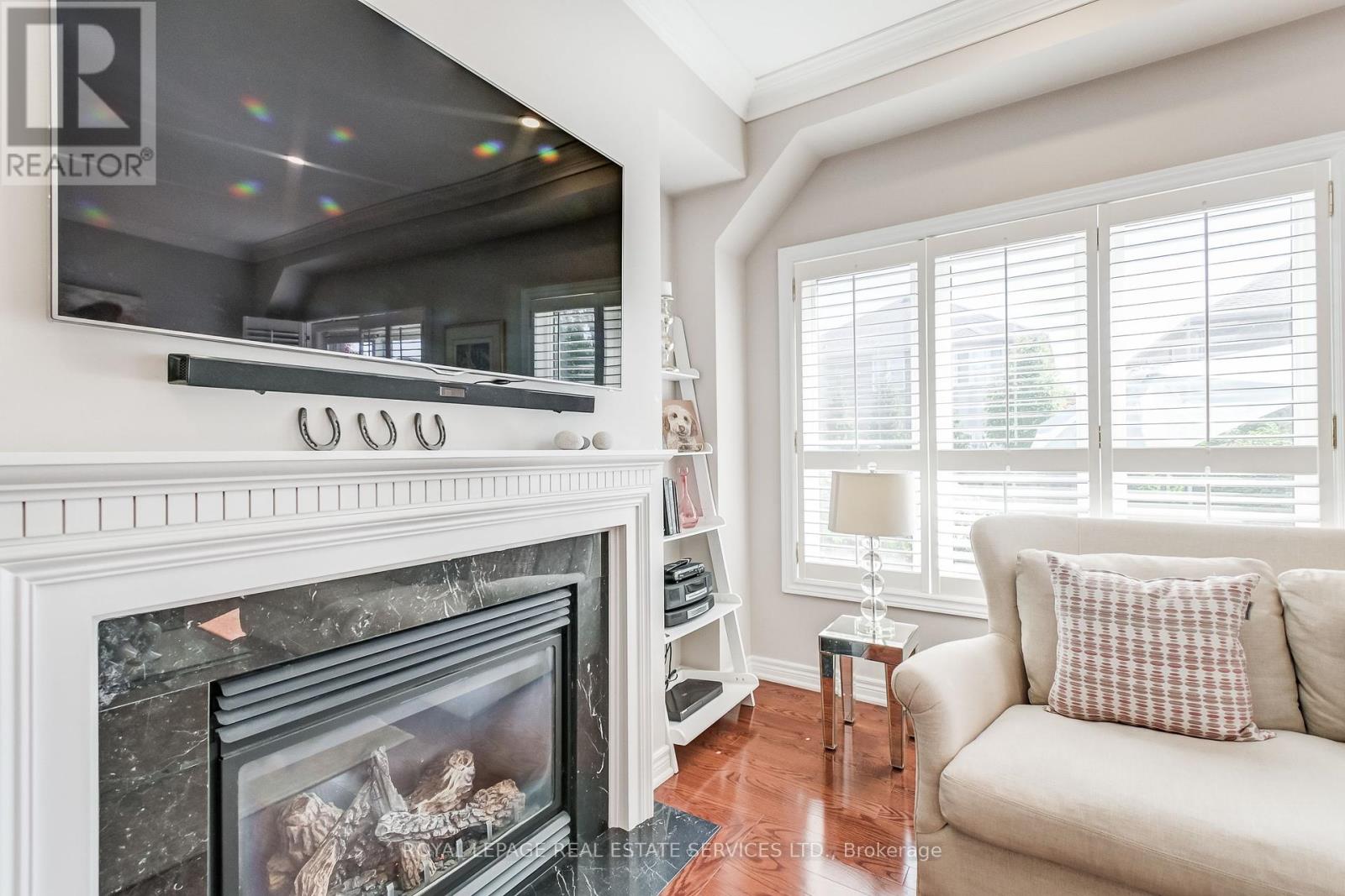1242 Agram Drive, Oakville, Ontario  L6H 7N9 - Photo 19 - W12444387