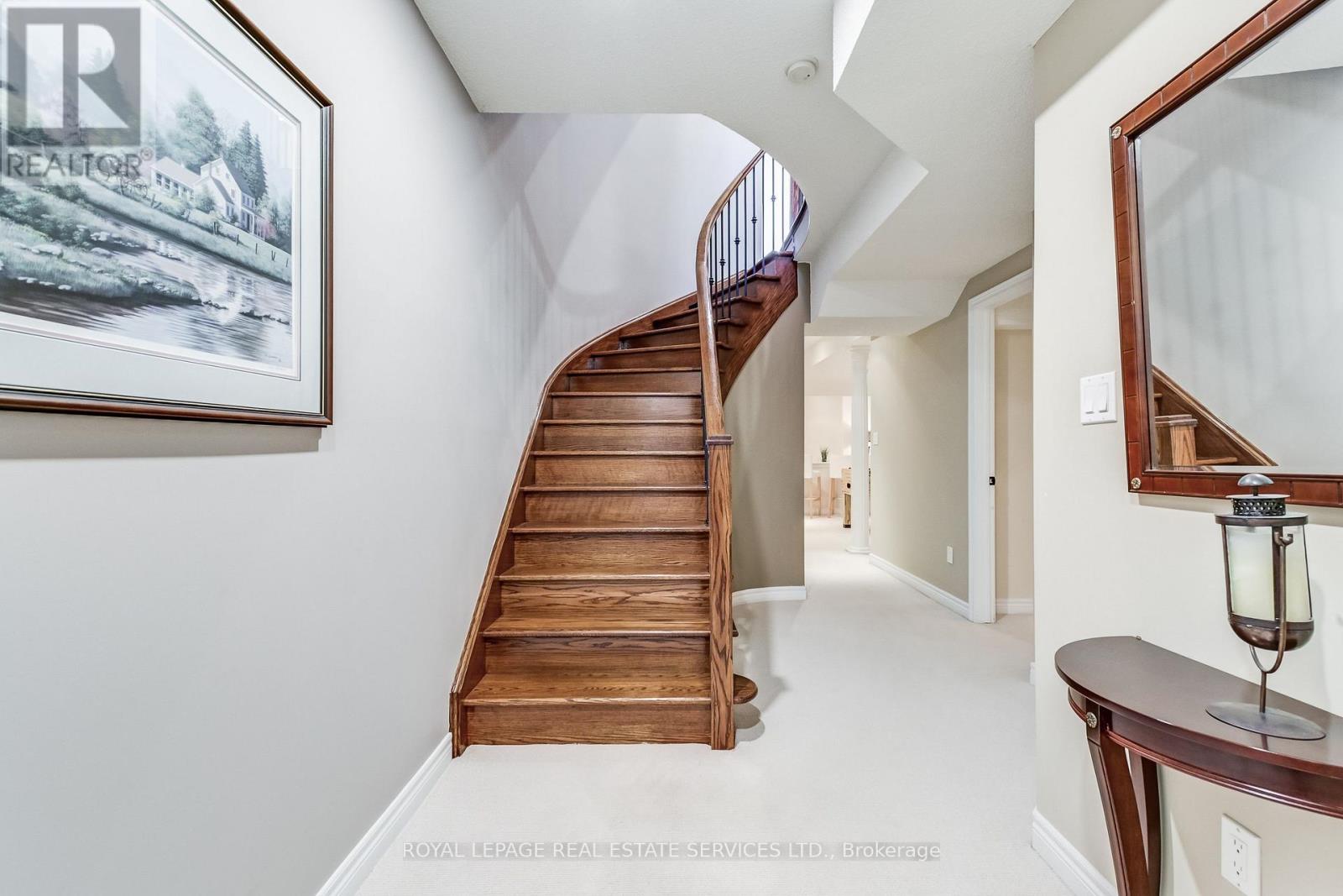 1242 Agram Drive, Oakville, Ontario  L6H 7N9 - Photo 30 - W12444387