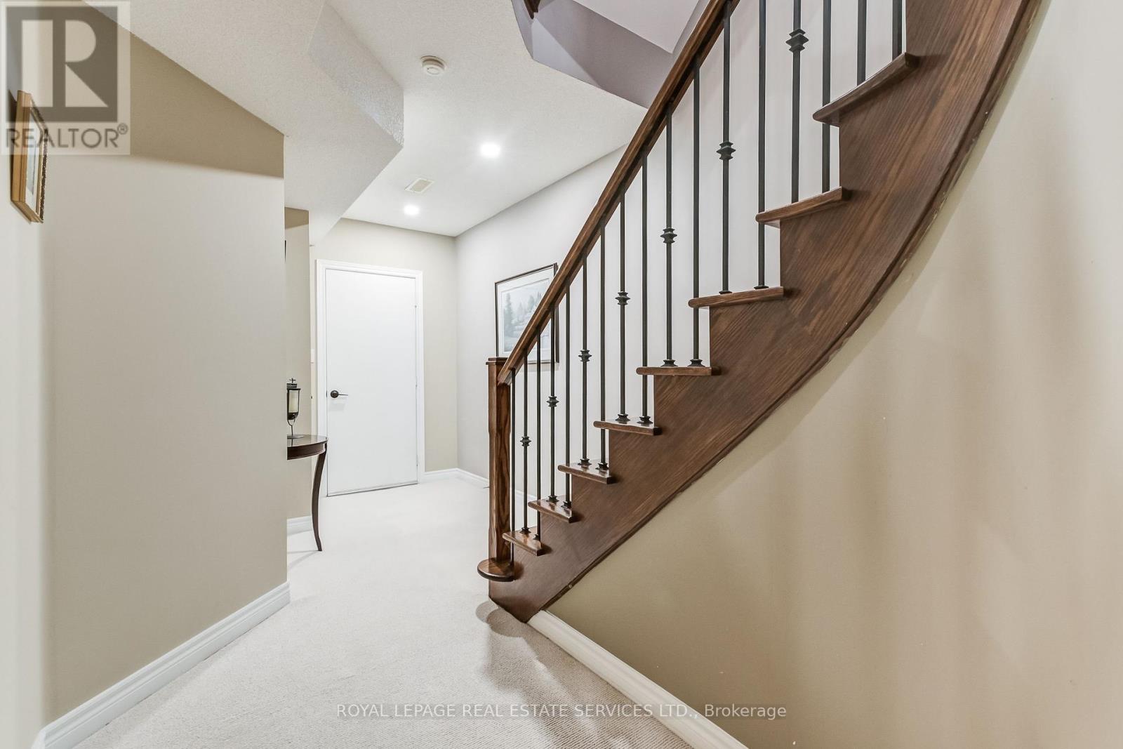 1242 Agram Drive, Oakville, Ontario  L6H 7N9 - Photo 31 - W12444387