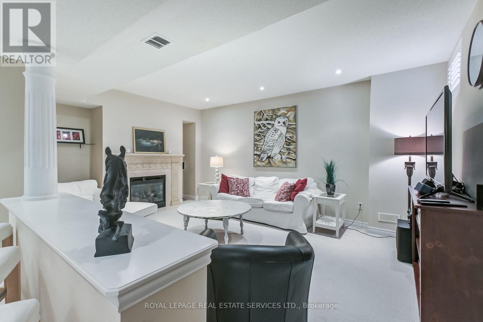 1242 Agram Drive, Oakville, Ontario  L6H 7N9 - Photo 37 - W12444387