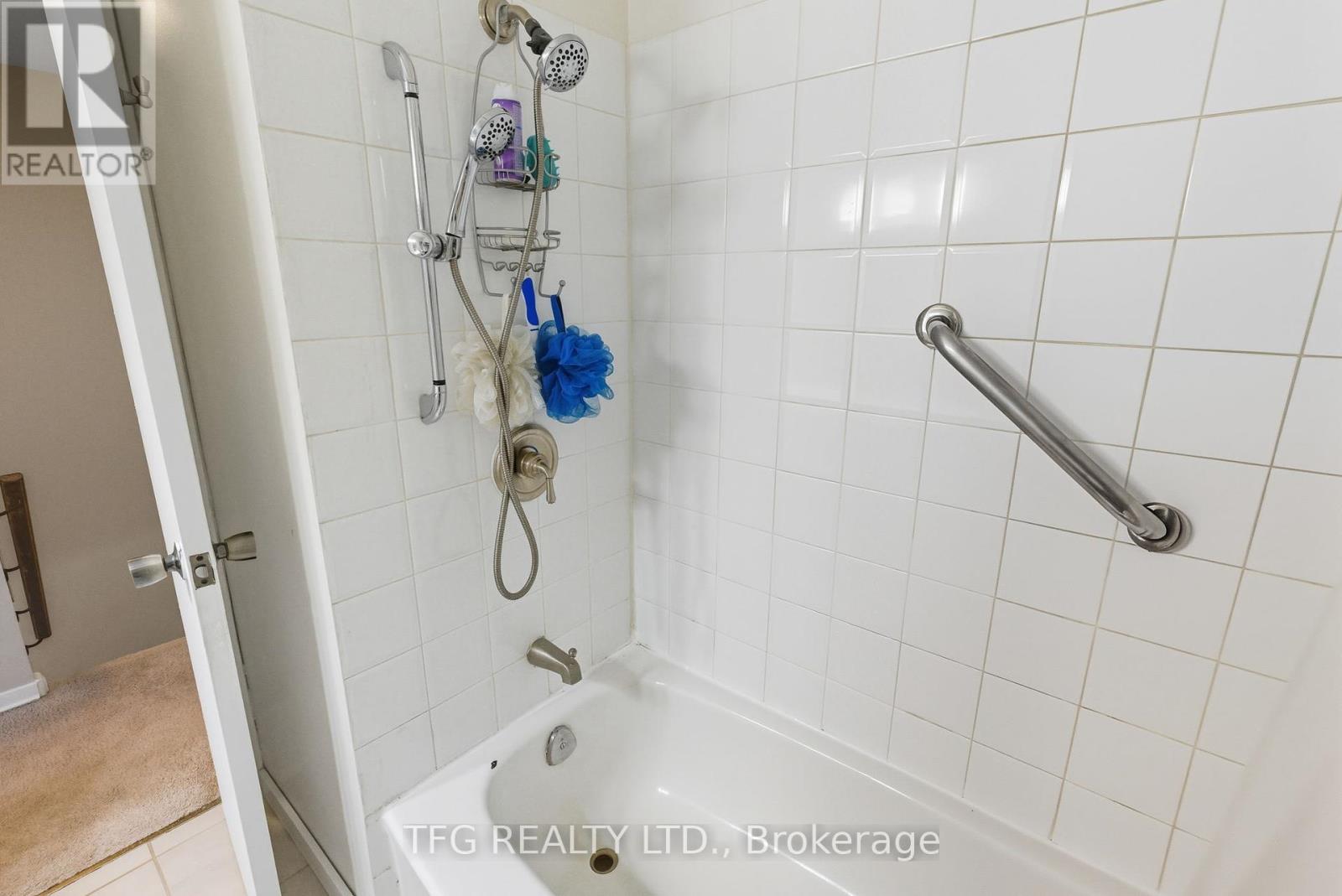 66 - 66 Park Lane Circle, Clarington, Ontario  L1C 3V9 - Photo 35 - E12444434