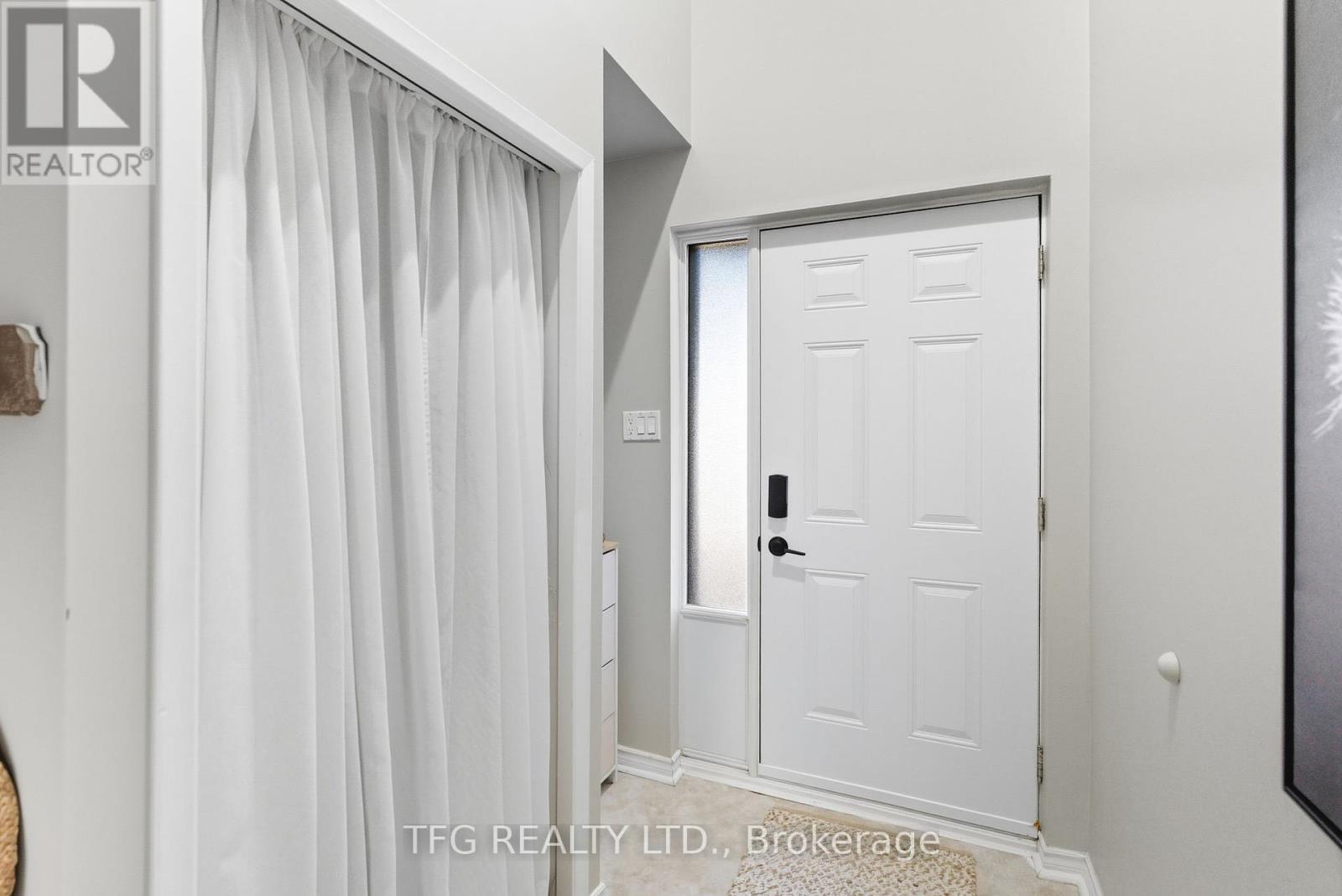 66 - 66 Park Lane Circle, Clarington, Ontario  L1C 3V9 - Photo 7 - E12444434
