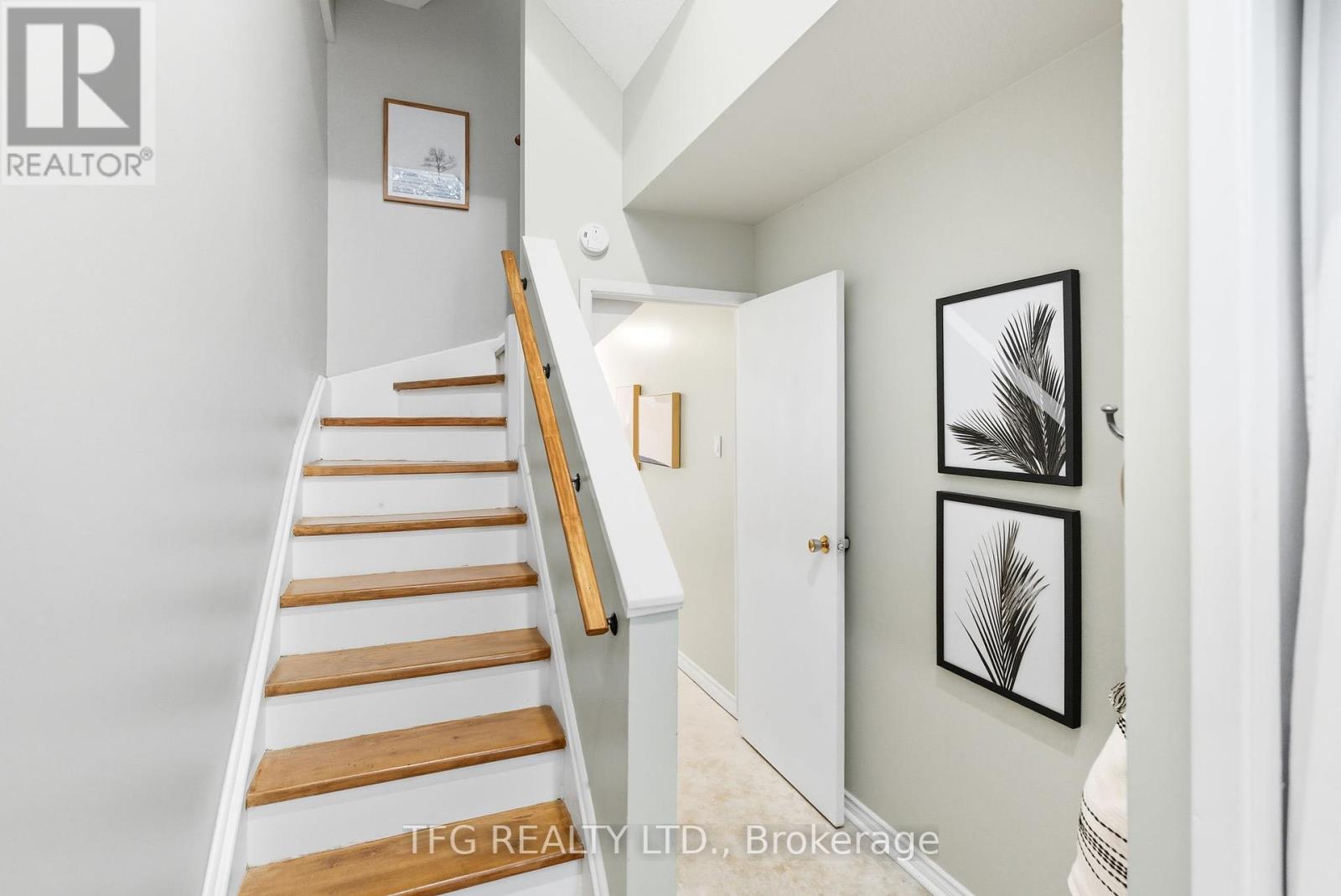66 - 66 Park Lane Circle, Clarington, Ontario  L1C 3V9 - Photo 8 - E12444434