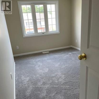 321 Briarmeadow Drive, Kitchener, Ontario  N2A 4J6 - Photo 2 - X12444354