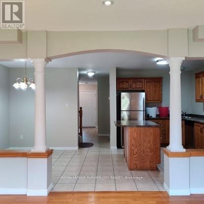 321 Briarmeadow Drive, Kitchener, Ontario  N2A 4J6 - Photo 7 - X12444354