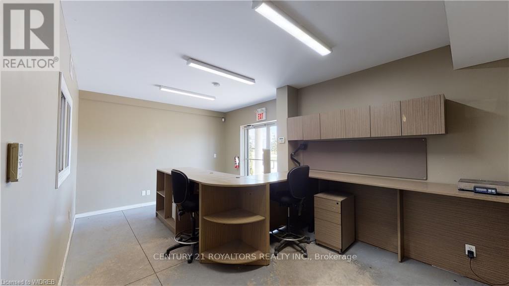 1015 Ridgeway Road, Woodstock, Ontario  N4V 1E2 - Photo 10 - X12444376