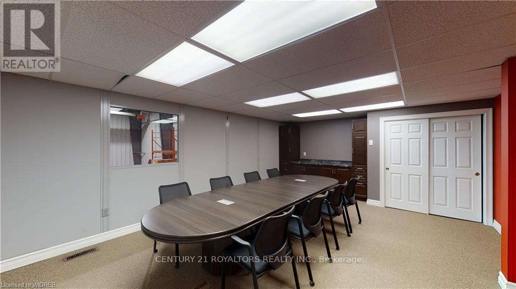 1015 Ridgeway Road, Woodstock, Ontario  N4V 1E2 - Photo 19 - X12444376