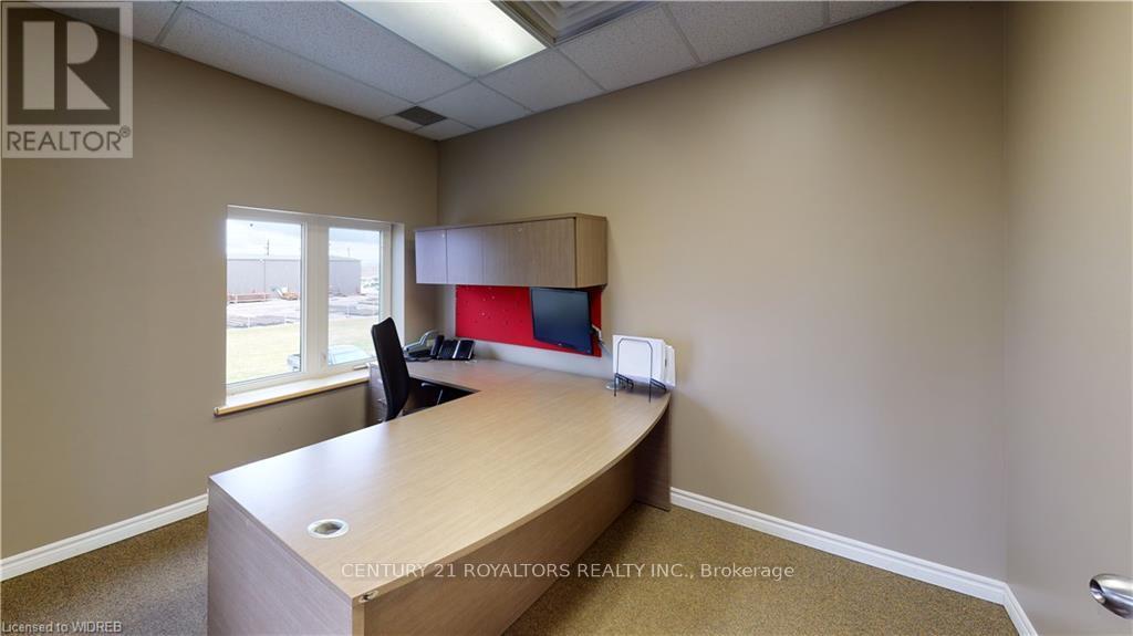 1015 Ridgeway Road, Woodstock, Ontario  N4V 1E2 - Photo 24 - X12444376