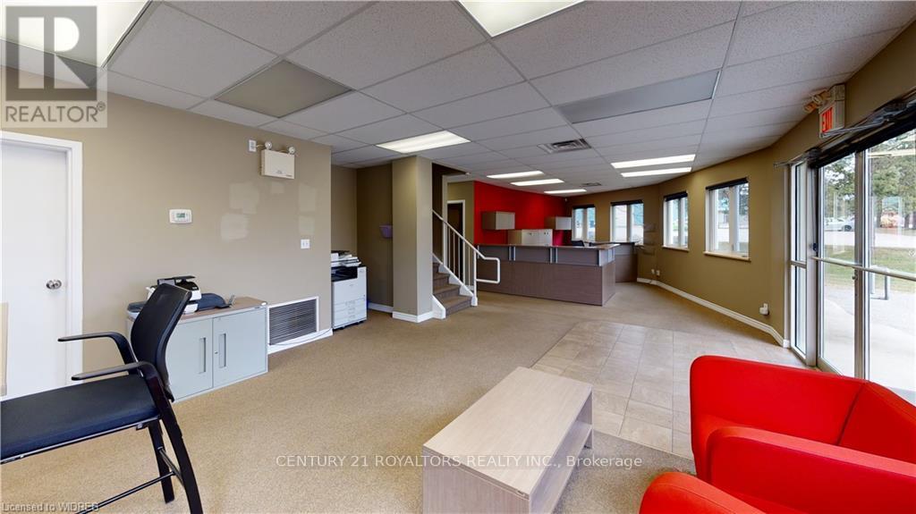 1015 Ridgeway Road, Woodstock, Ontario  N4V 1E2 - Photo 8 - X12444376