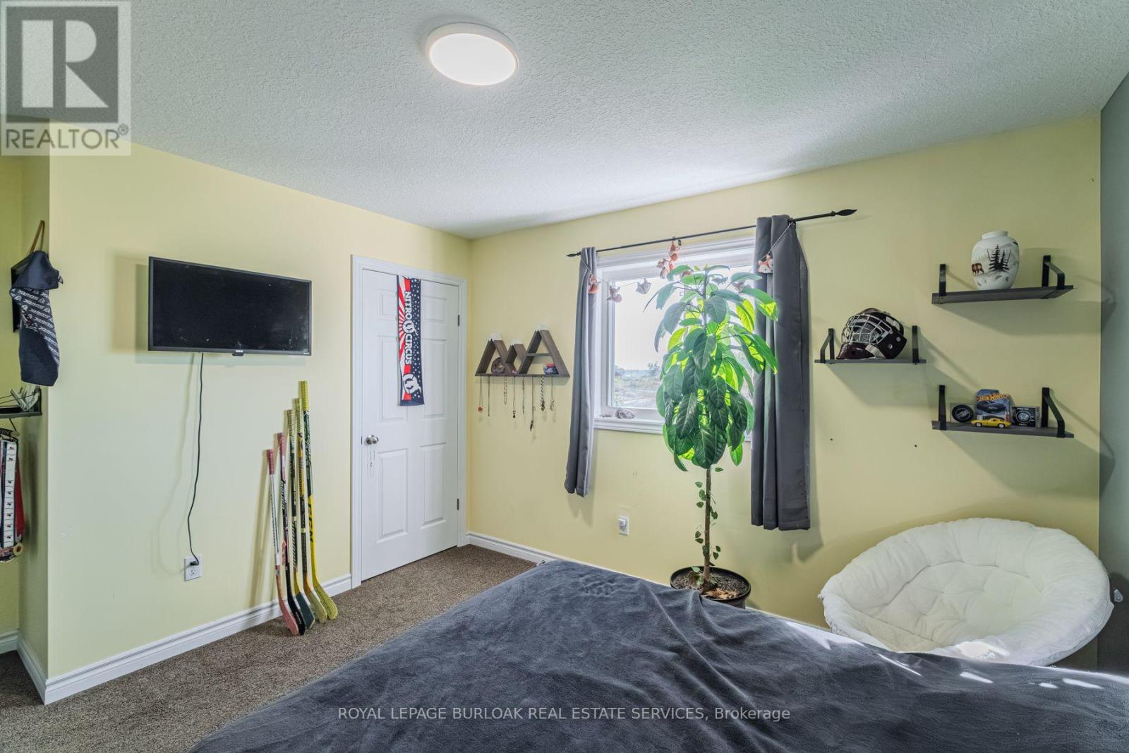 1384 Caen Avenue, Woodstock (Woodstock - North), Ontario  N4T 0J3 - Photo 20 - X12444396