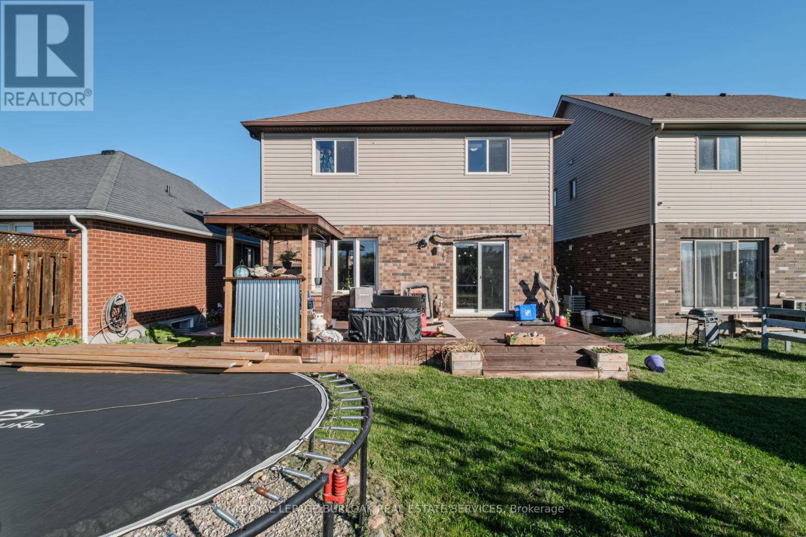 1384 Caen Avenue, Woodstock (Woodstock - North), Ontario  N4T 0J3 - Photo 26 - X12444396
