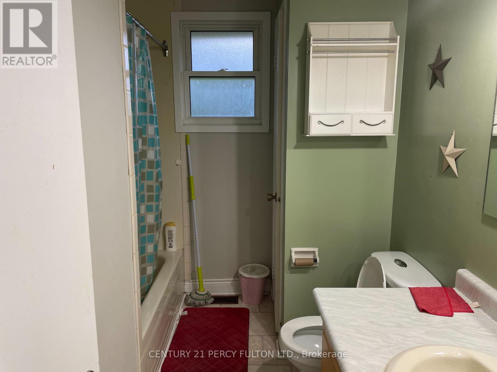 2 Trelawn Parkway E, Welland (N. Welland), Ontario  L3C 1W3 - Photo 14 - X12444397