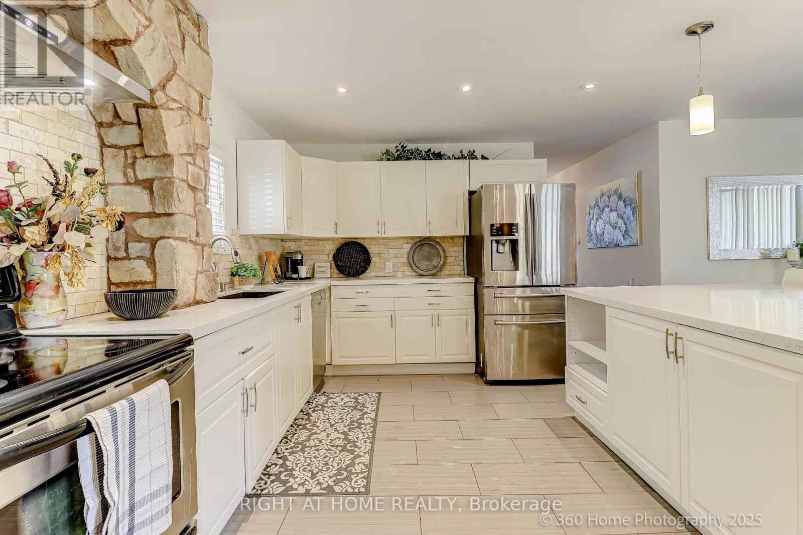 209 Wynhurst Road, Georgina, Ontario  L4P 2R6 - Photo 13 - N12441868