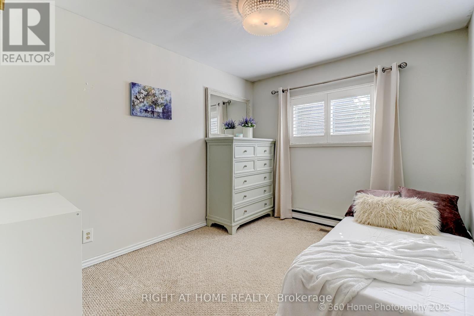 209 Wynhurst Road, Georgina, Ontario  L4P 2R6 - Photo 16 - N12441868