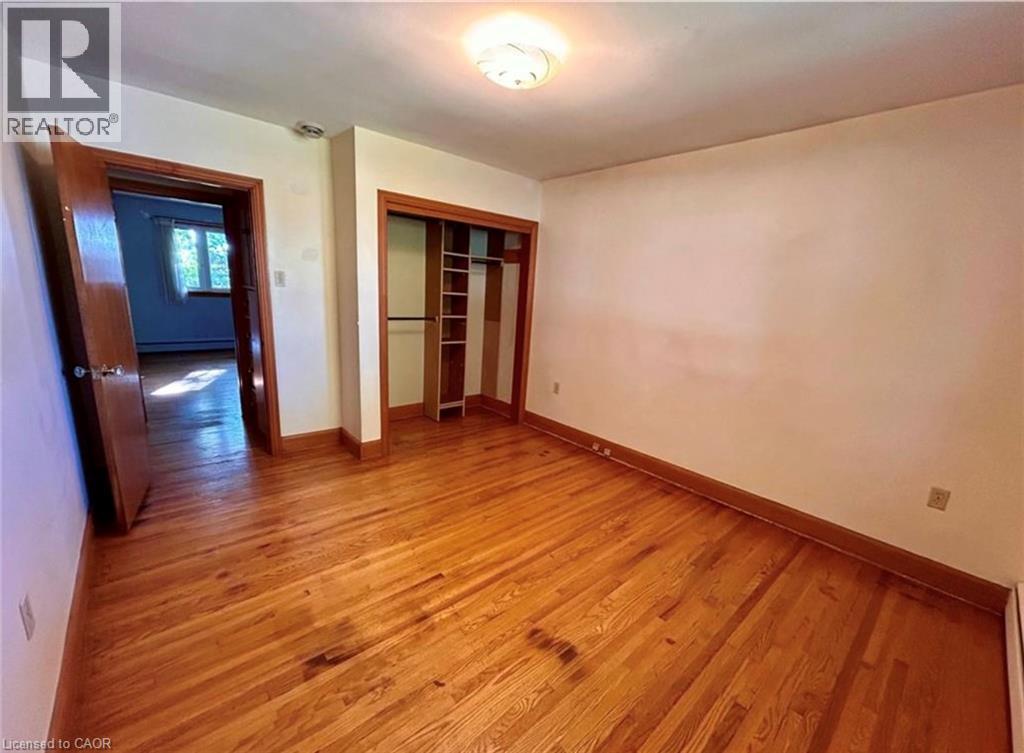 253 Limeridge Road W, Hamilton, Ontario  L9C 2V4 - Photo 14 - 40776369
