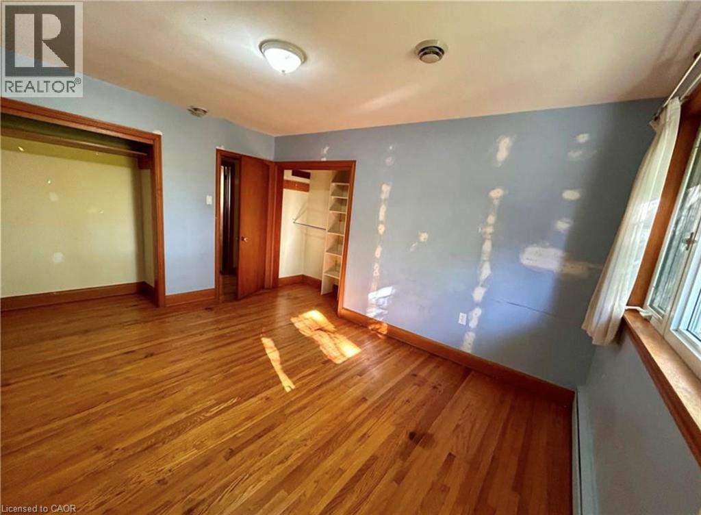 253 Limeridge Road W, Hamilton, Ontario  L9C 2V4 - Photo 16 - 40776369