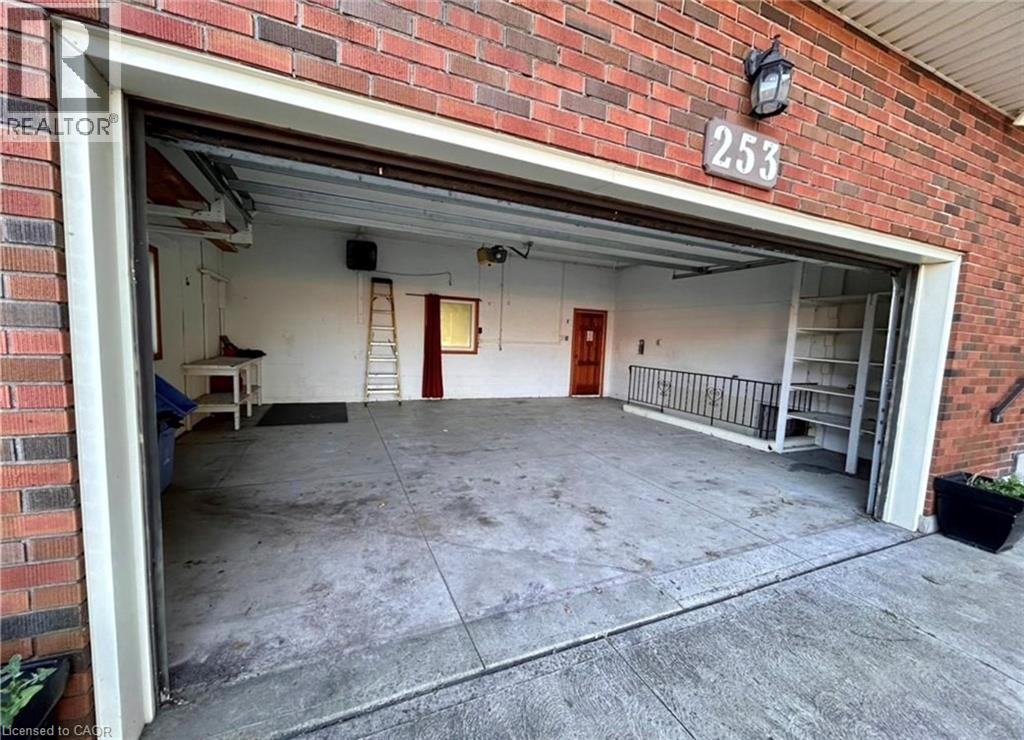 253 Limeridge Road W, Hamilton, Ontario  L9C 2V4 - Photo 26 - 40776369