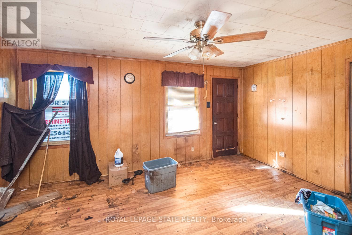 406 Hennepin Avenue, Welland, Ontario  L3B 4T5 - Photo 2 - X12441288