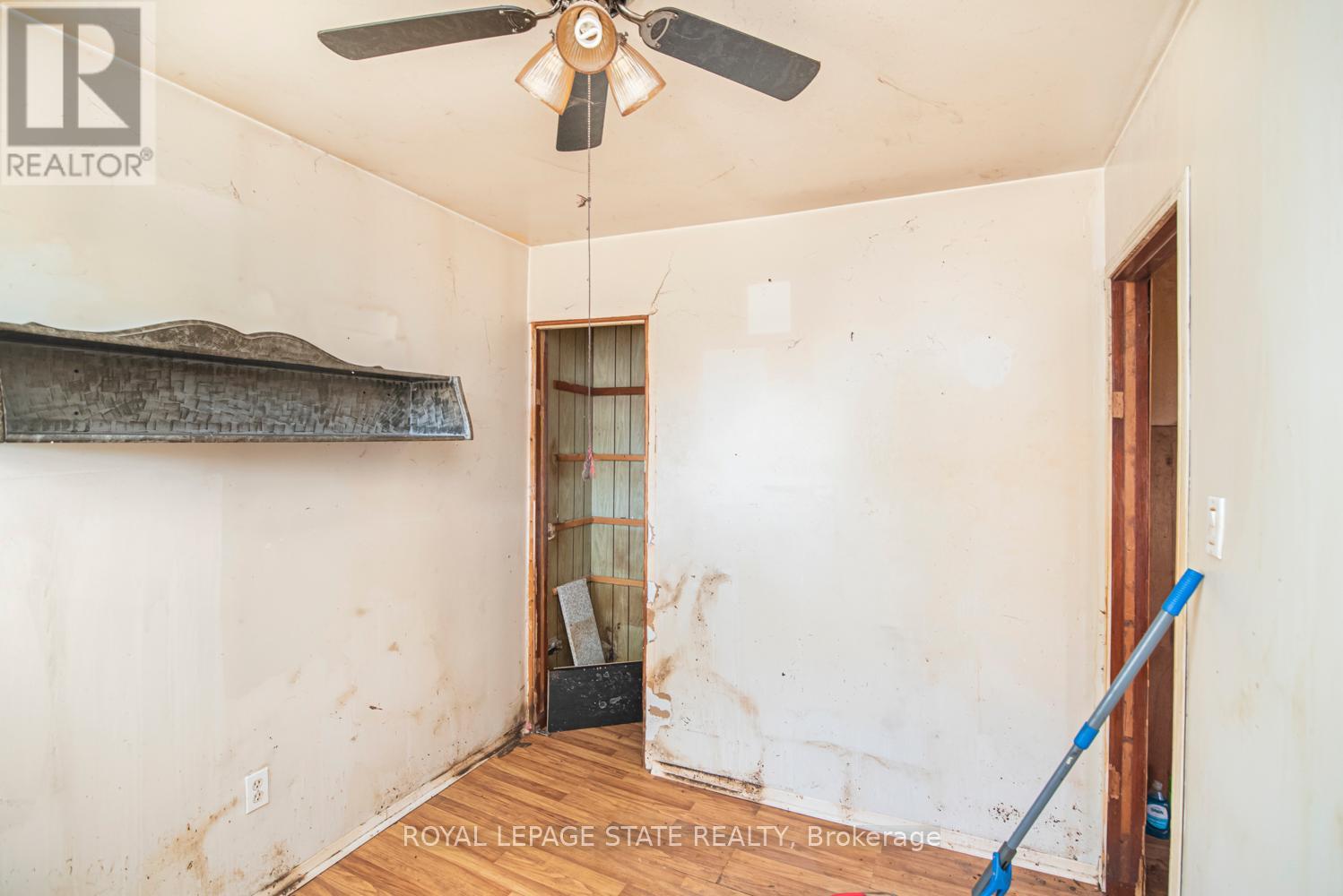 406 Hennepin Avenue, Welland, Ontario  L3B 4T5 - Photo 12 - X12441288