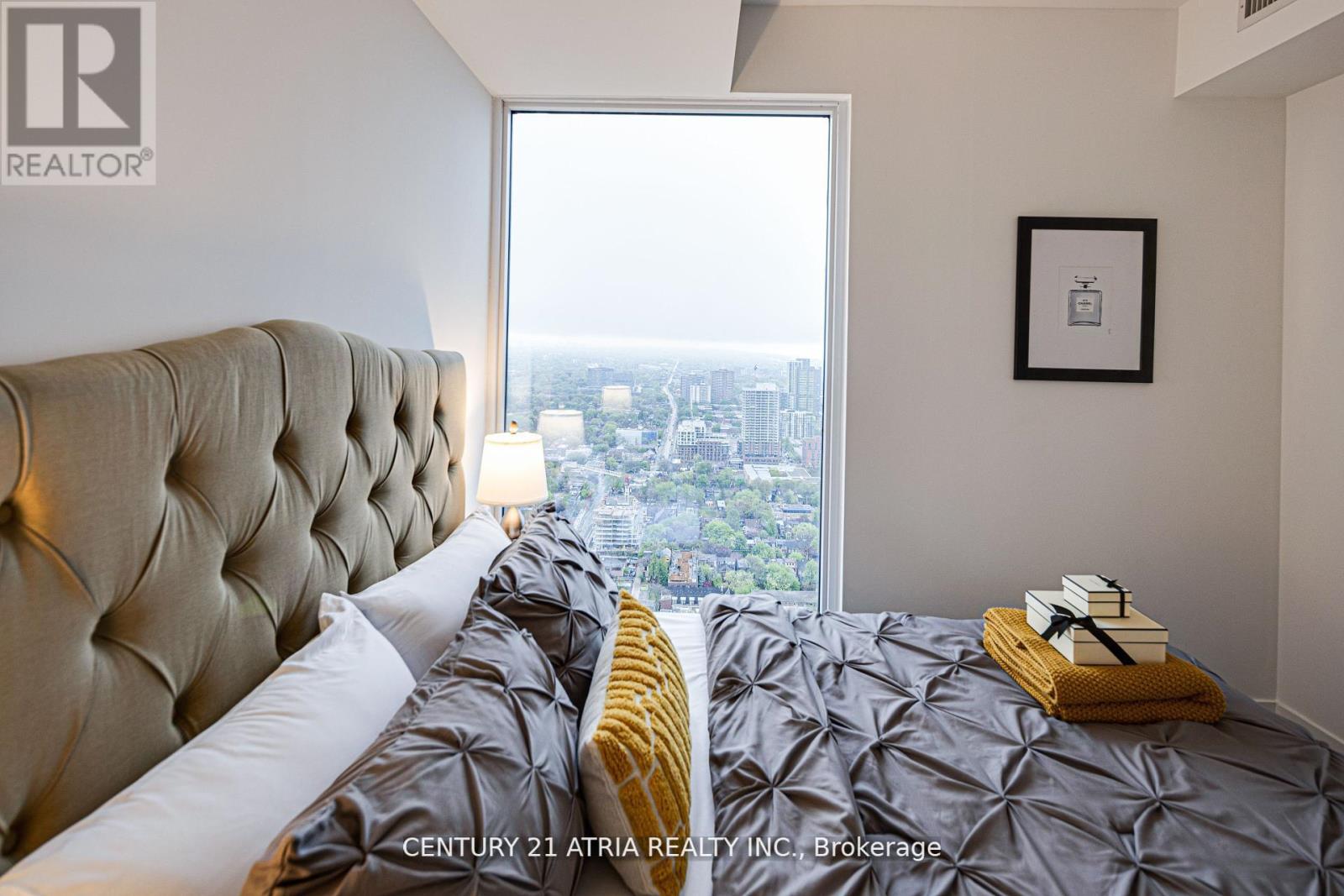 5011 - 319 Jarvis Street, Toronto (Moss Park), Ontario  M5B 0C8 - Photo 12 - C12444399